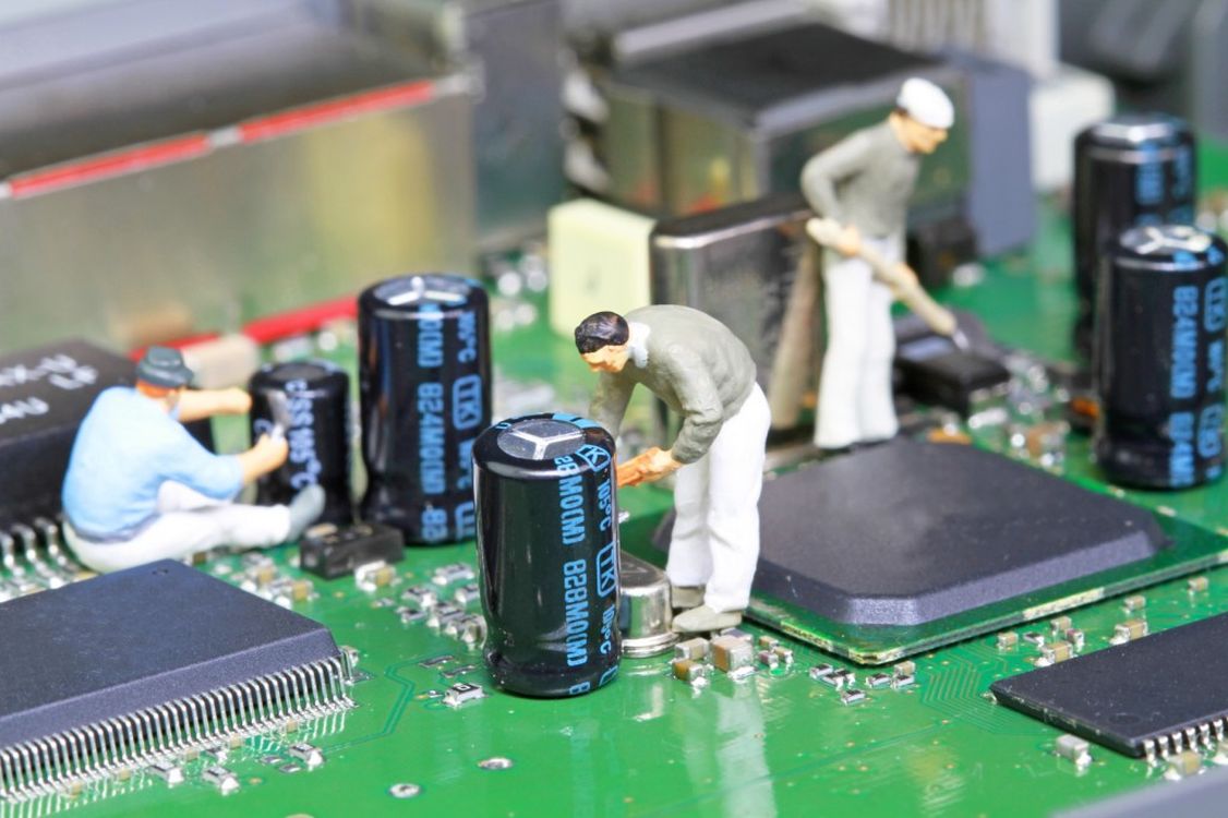 Aprovechar el verano para el mantenimiento de equipos de empresa | Blog sobre Cloud Computing